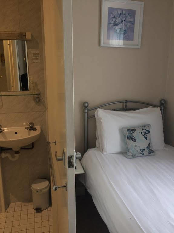 Woodstock Guest House Hikkaduwa Dış mekan fotoğraf