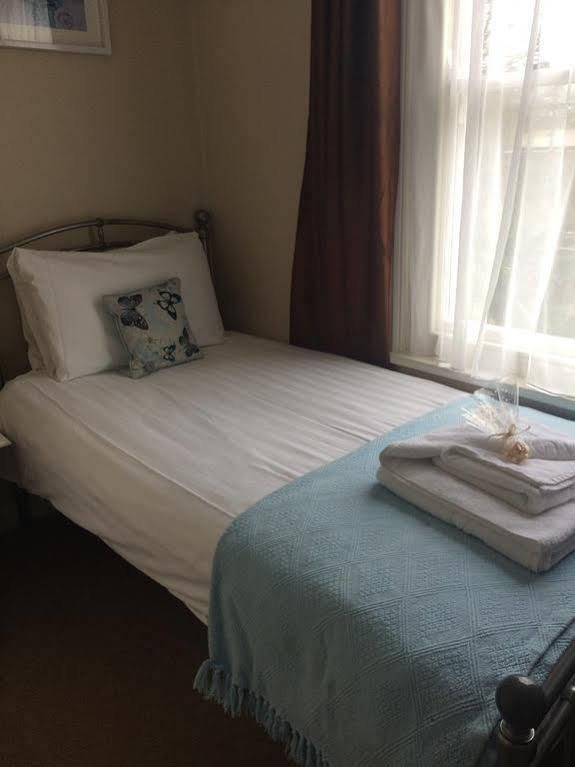 Woodstock Guest House Hikkaduwa Dış mekan fotoğraf